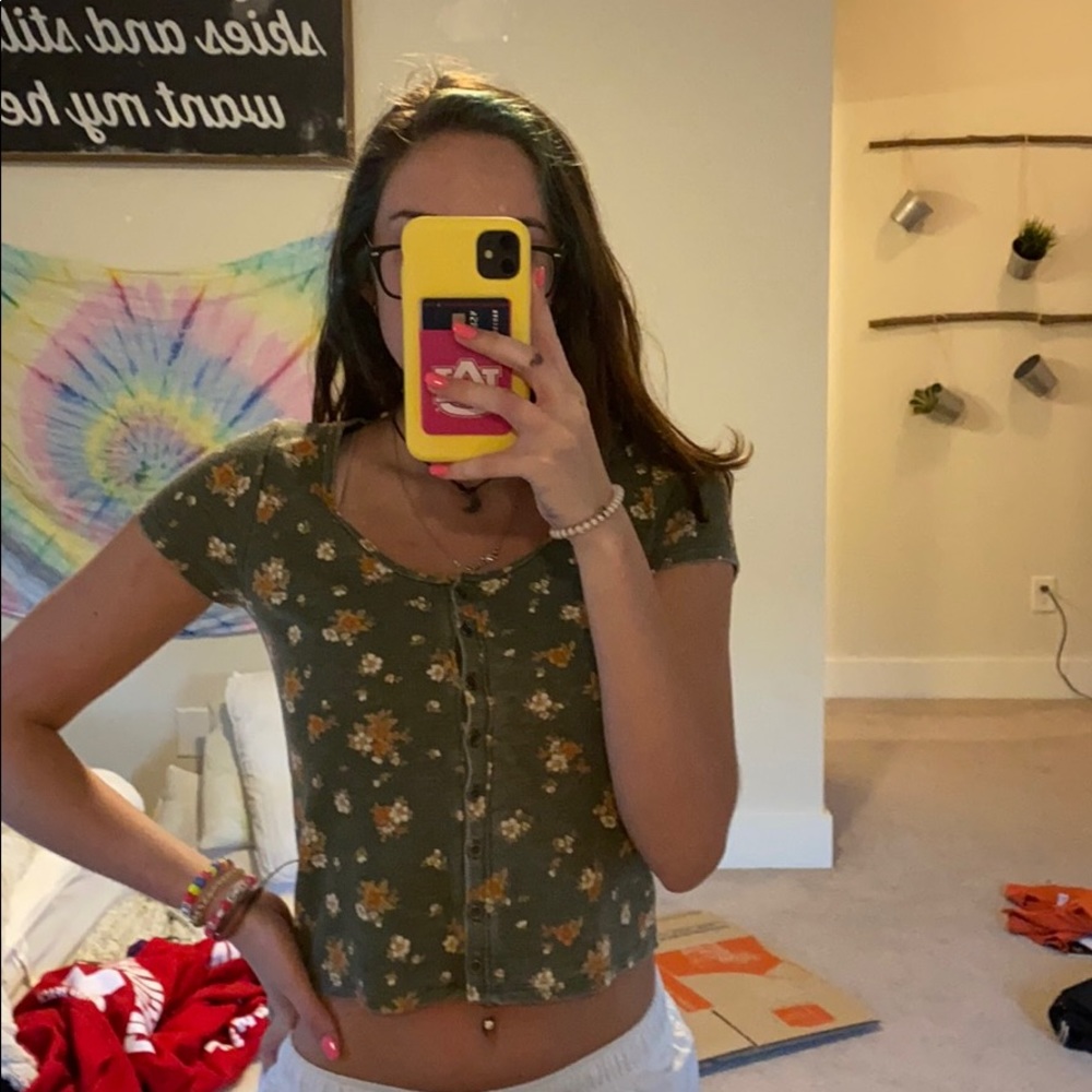 American Eagle Green floral top
